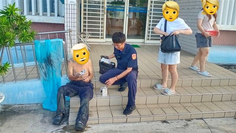 洪姓老翁幸運獲救，家人焦急的心終於可放下。（圖／翻攝畫面）