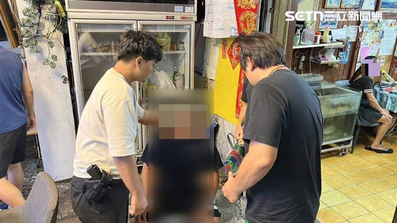 31歲周嫌涉嫌自稱「江尾」詐騙災民，得手至少19萬元，19日晚間在恆春落網。（圖／翻攝畫面）