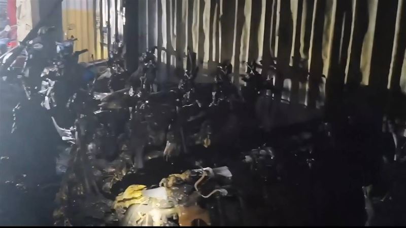 澎湖馬公市中華路某租車行發生火警。（圖／翻攝畫面）