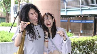 才斷鄧佳華！瑋哥認雙腿交疊簡簡鬆口感受