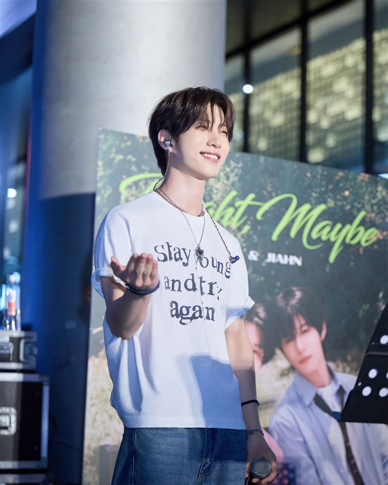 R1AN睽違再到台灣演出,「Tonight, Maybe」獻粉絲。(圖/FU Entertainment提供)