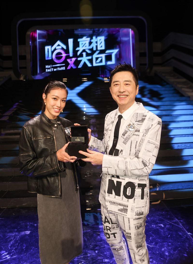 游宇潼（左）獲得庾澄慶肯定（圖／公視提供）