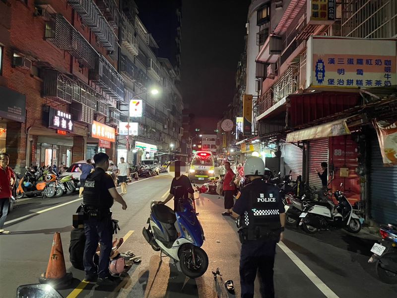 警方及消防隊獲報到場處置。（圖／翻攝畫面）