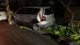 衝撞,倒車,小港分局,毀損,停車糾紛