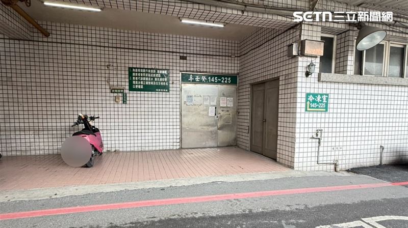 入殮室外被發現12顆子彈。(圖/民眾提供)