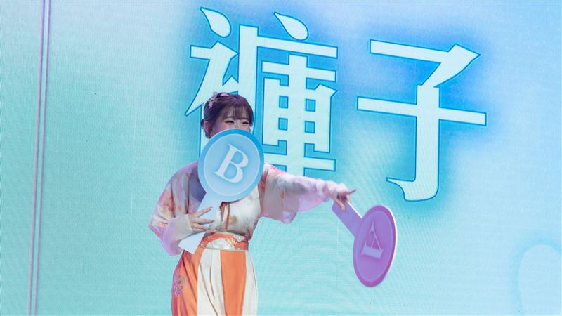 富邦悍將啦啦隊李珠珢,提前在台灣與粉絲進行生日會。(圖/富邦育樂提供)