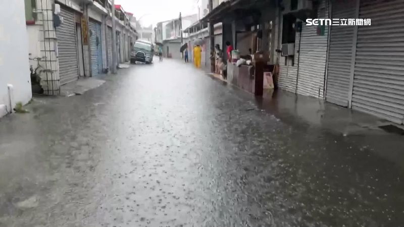 豐榮里再淹！家具泡湯、居民涉水行