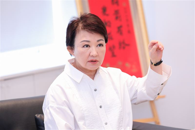 盧秀燕表示已編列2500萬元補助台中九大公會,因應產業受關稅衝擊。(圖/翻攝畫面)