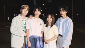 「黃氏兄弟」成員瑋瑋與林佳辰合作單曲〈沒有寫下的永遠〉，MV由哲哲及新生代女星許莉廷主演（圖／索尼音樂提供）