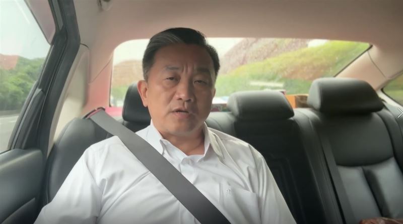  王定宇酸趙少康應該不要去東非看動物大遷徙,應該要去白宮看川普。(圖/王定宇提供)
