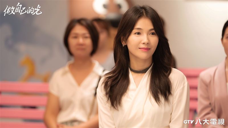 劉濤劇中面臨婚姻與生活雙重打擊。(圖/八大提供)