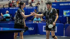 台灣混雙高承睿、簡彤娟混雙在32強止步。（圖／大專體總提供）