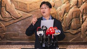 教育部次長朱俊彰針對台師大抽血案，說明七點決議。（圖／教育部提供）