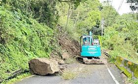 連日暴雨！大雪山林道土石坍方全面阻斷(圖/翻攝畫面)
