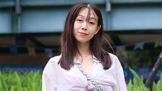 才斷鄧佳華！遭攻擊歌聲難聽　簡簡回擊了