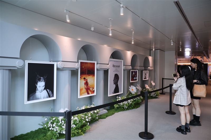 GD展許多陳設讓粉絲覺得「太肅穆」。(圖/記者鄭孟晃攝影)
