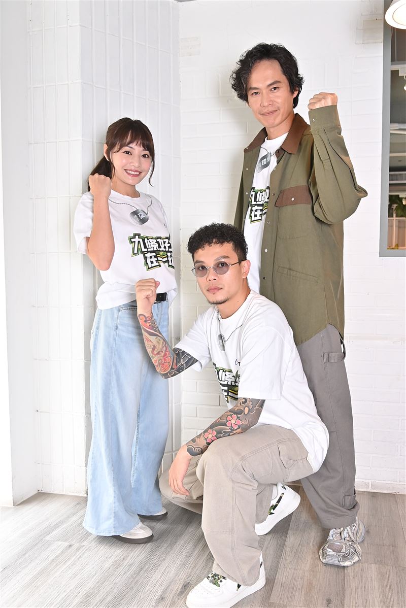 雲朵姐姐(左起)、陳樞育、黃鐙輝出席餐敘,(圖/台視提供)