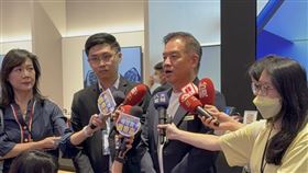 台灣三星總經理陳啓蒙表示，新一代摺疊機星產品滲透率達16%、17%，預估明年可力拚3成比例。（圖／記者王文承攝影）