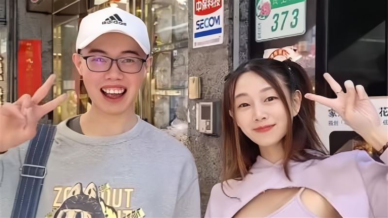 鄧佳華女友簡簡證實已分手。(圖/翻攝自鄧佳華臉書)