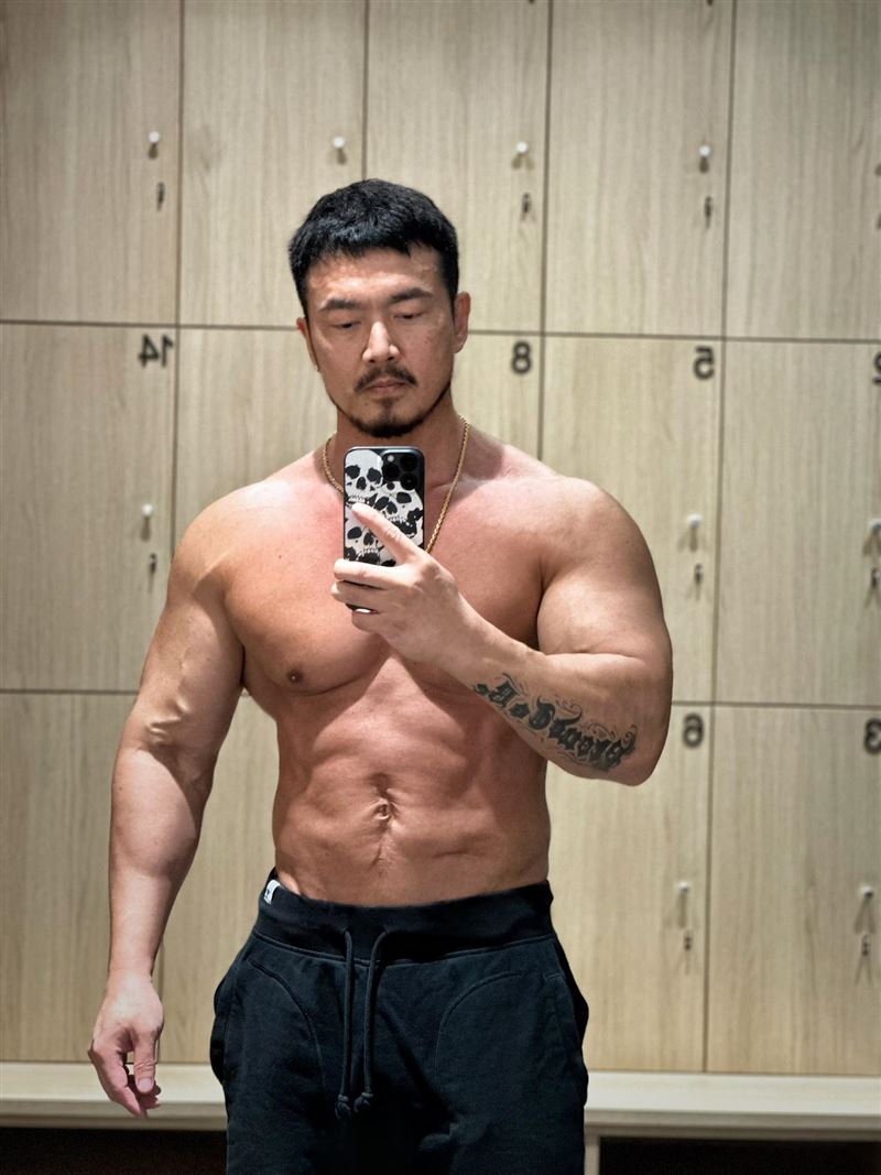 李沛旭45歲真實體態曝光。(圖/翻攝自李沛旭臉書)