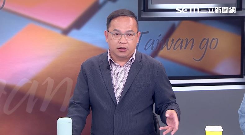 王義川表示,童子賢的表態令民眾黨左右為難,而國民黨已經「切下去了」,對此沒太大意見
