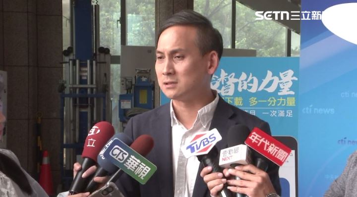 葉元之回應因未依法給加班費、特休,又被開罰。(圖/翻攝畫面)