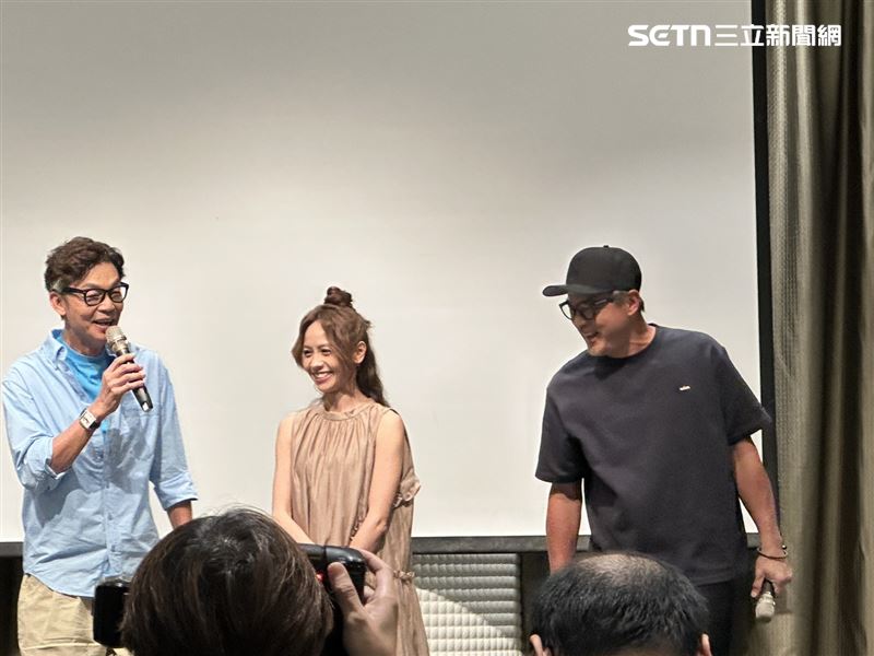 《NO GOOD!歐吉桑》演員李國煌(左起)、黃姵嘉、李銘順暢聊拍戲時的趣事。(圖/記者王培驊攝影)