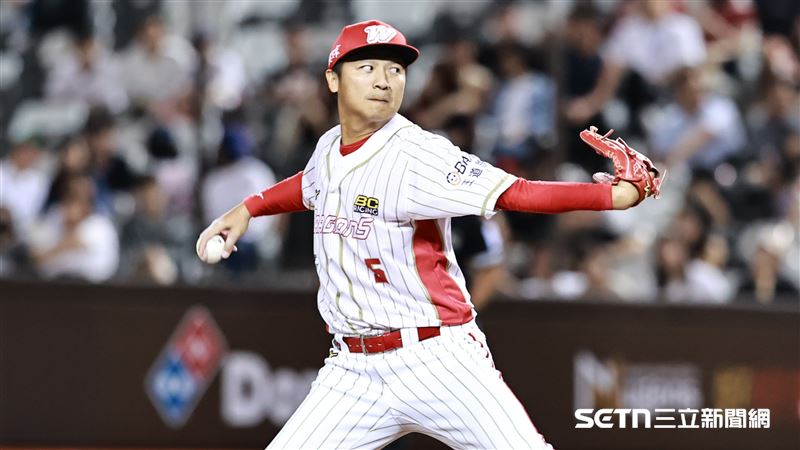 味全龍投手陳禹勳19日投出生涯第10000球。（圖／記者劉彥池攝影）