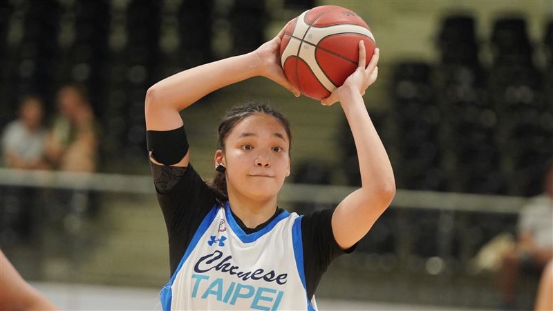女魔獸發威！蕭豫玟25分15籃板率隊奪首勝