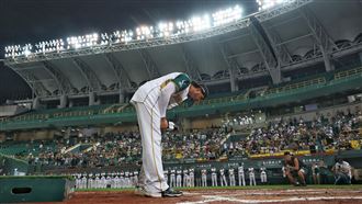 魔鷹挺過難熬週末　賽後真情流露逼哭全場