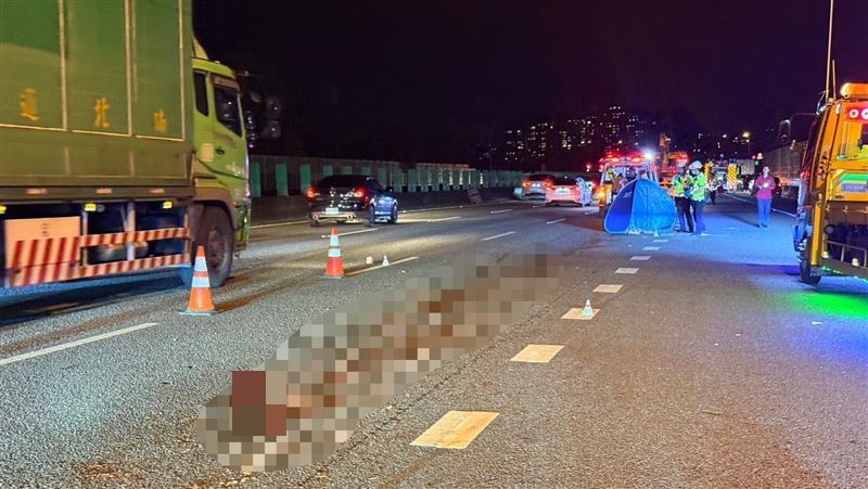 國道1號94公里處，22日深夜發生嚴重死亡事故。（圖／翻攝畫面）