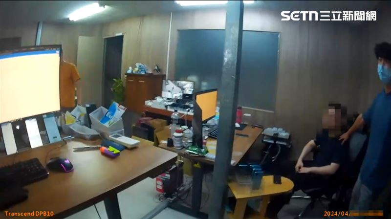 這次機房偽裝在電商倉儲中,不僅難以被發現,也讓警方追查難度大幅提高。(圖/翻攝畫面)