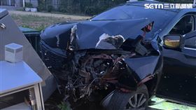 高雄市,高雄,鳥松區,少年,員警,毒品,電箱,煙彈,乘客,毒品,違規,拒檢▲圖片描述。（圖／翻攝畫面）