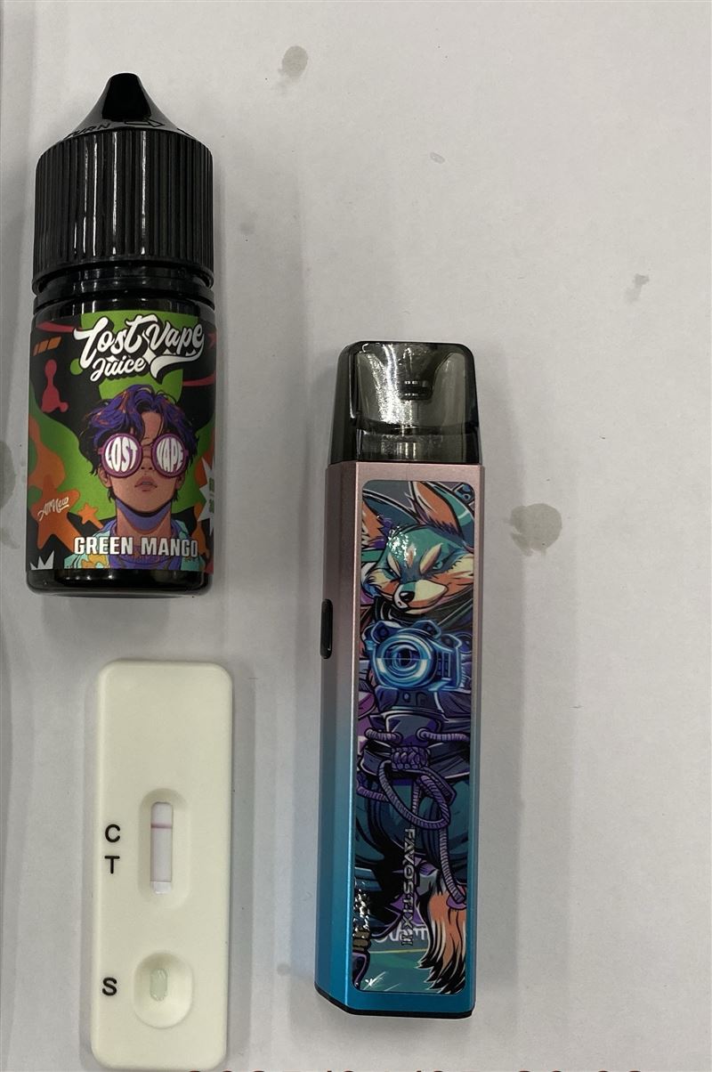 警方從越南籍男子身上搜出毒菸彈,嫌辯稱是為了戒菸。(圖/翻攝畫面)