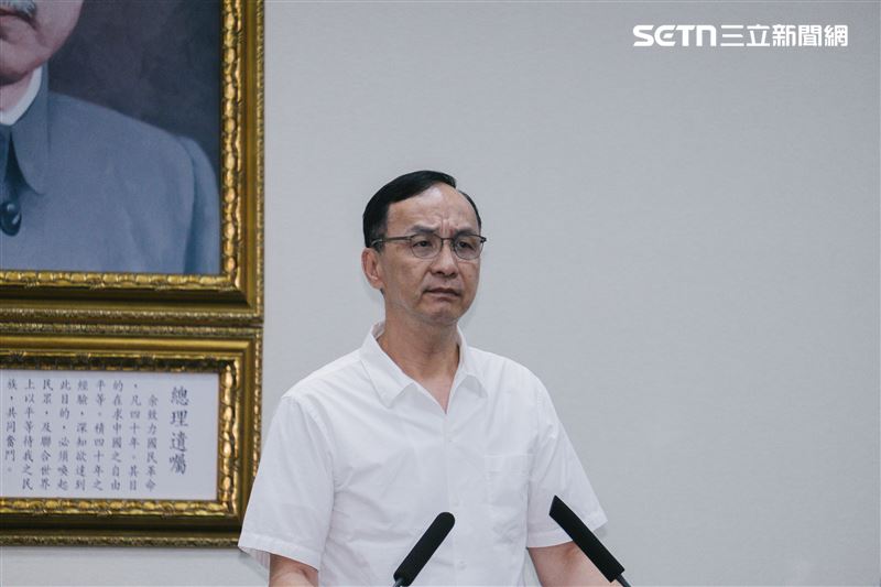 朱立倫抨擊,柯建銘為了個人的慾望與權力,要摧毀在野黨;曹興誠過去是急統,為了私利帶著罷團在台灣搞「全台大混亂」,難道民進黨要變成新的「曹派」、「新曹流」?(圖/記者楊士誼攝影)