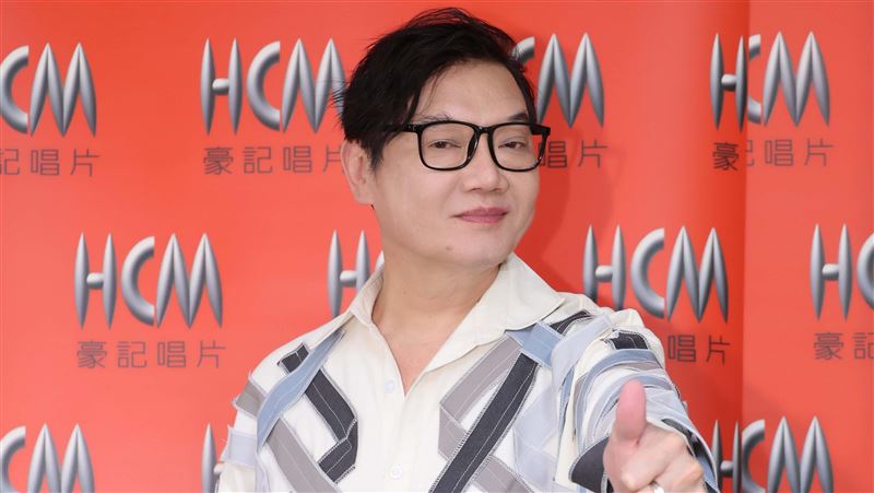 七郎藏離婚消息23年，近期推出新專輯。（圖／豪記唱片提供）