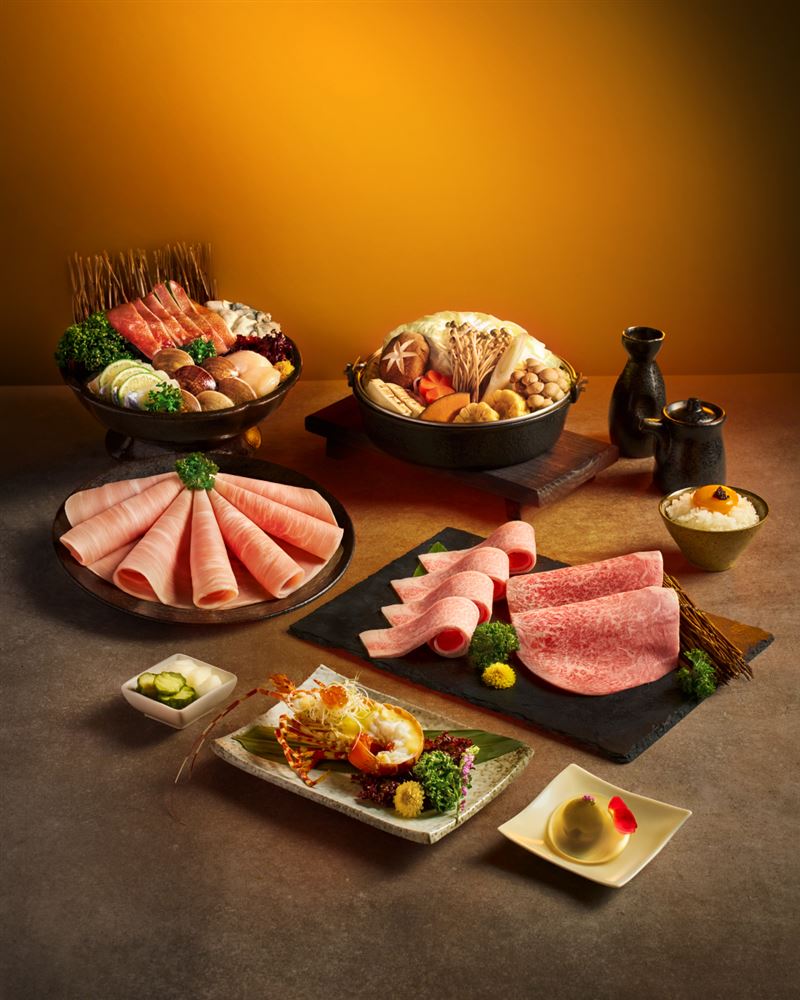 Extension 1 by 橘色以「七夕限定 一鍋一燒雙人套餐」,搭載日本A5和牛肋眼、牛小排雙拼與豐富海味,讓壽喜燒與鍋物的不同風味成為彼此的情感共鳴。(圖/品牌業者提供)