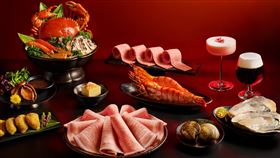 橘色涮涮屋推出「七夕限定 雙人海陸套餐」，匯集當季鮮活海鮮與頂級肉品，交織出海陸極致盛宴。（圖／品牌業者提供）