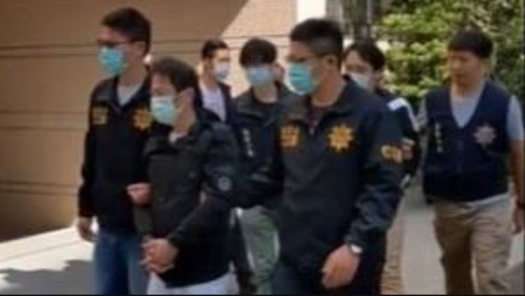白狼隨扈抖音狂嗆！遭警搜索秒喊台灣獨立