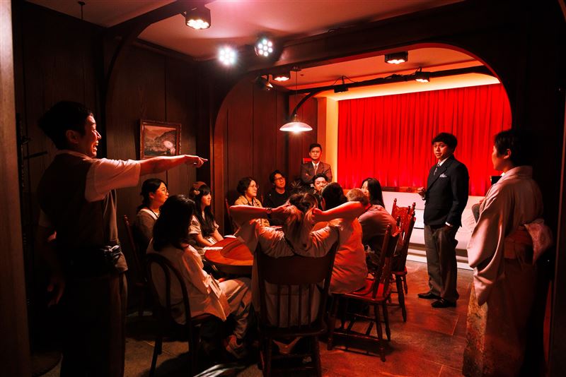 北投老爺酒店住客化身演員，體驗沉浸飯店劇場。（圖／飯店旅宿業者提供）