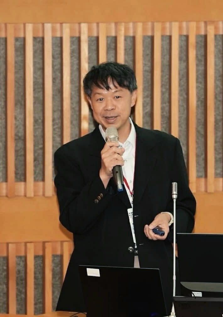 施景中發文表示,7/26會站出來投下同意罷免的票,「拜託你們和我一起保護台灣母親。」(圖/翻攝自Jin-Chung Shih臉書)
