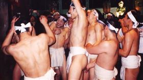 ▲日本裸祭（圖／翻攝自維基百科）