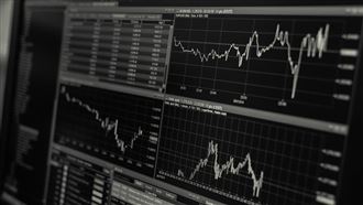 台股創高拉回重挫218點　中小型股慘綠！