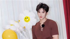 閆桉透露腦部長了腫瘤。（圖／翻攝自微博）