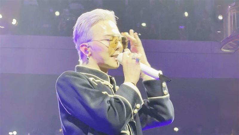 不用再等8年!GD爆「11月登大巨蛋開唱」