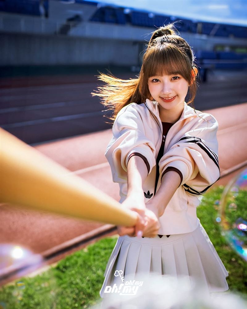 中信兄弟啦啦隊PS女孩傳出第3位加盟的是珮含。(圖/翻攝自pinkfun._.official IG)