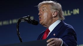 ▲川普反覆的態度，讓歐盟難以完全信任，已為破局提早準備了備案。（圖／美聯社／達志影像）