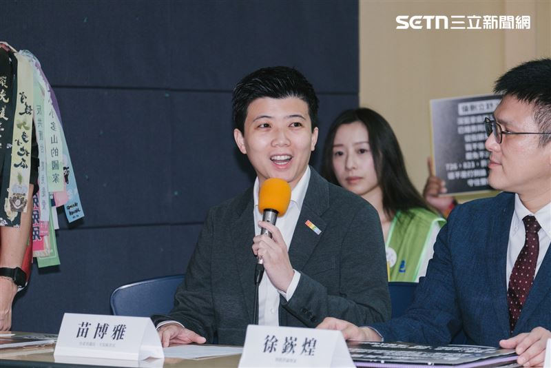 苗博雅表示，大罷免造就的公民力量，是自太陽花學運11年來，人們盼望的新政治與超越藍綠的力量，已正式誕生。（圖／記者楊士誼攝影）