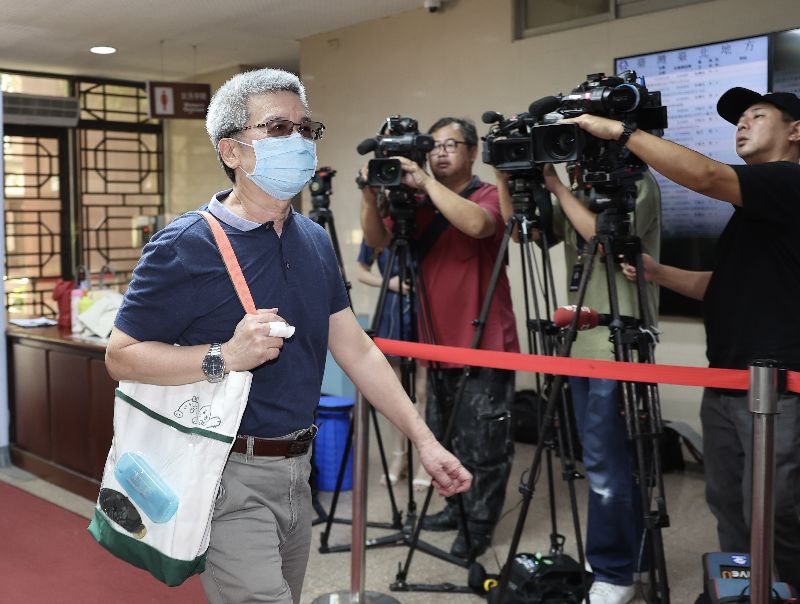 台北地方法院審理京華城案，日前傳喚前台北市長柯文哲辦公室主任李文宗（前）出庭應訊