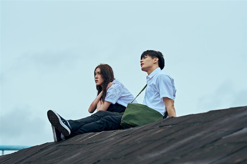影集由破億票房導演殷振豪執導、金鐘新生代演員林奕嵐和邱以太主演。(圖/索尼音樂提供)